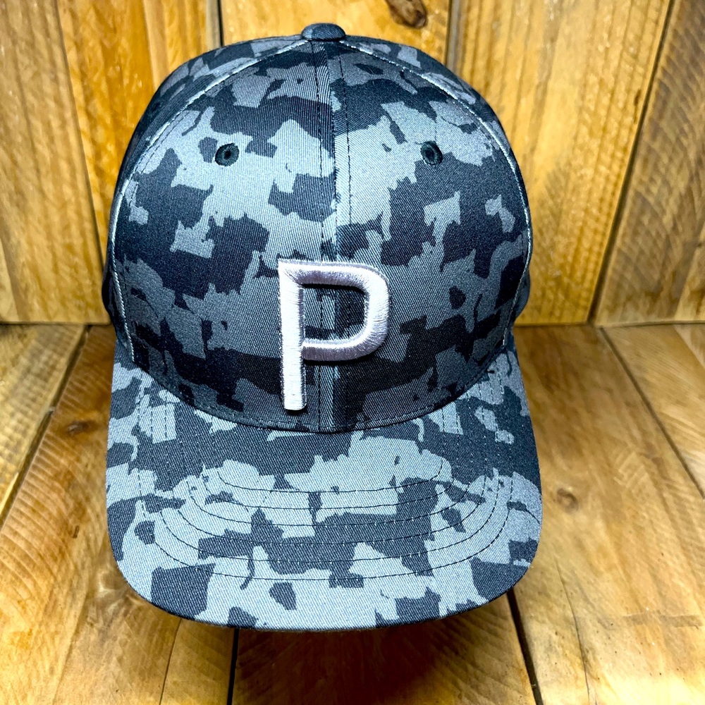 Puma Golf Tour Exclusive Mens Gray Black Urban Camo Stretch Fit Snapback Hat